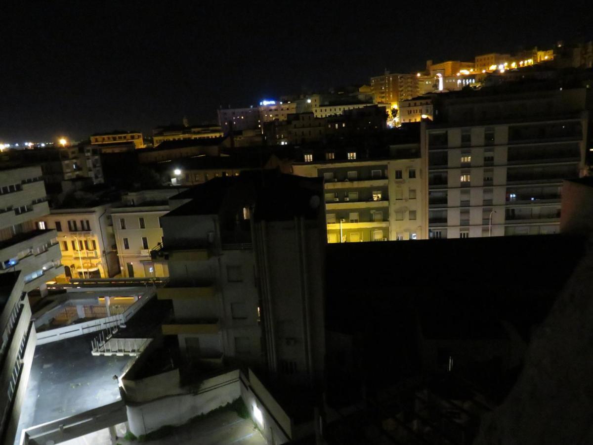 Luna Rossa Rooms Cagliari Zewnętrze zdjęcie