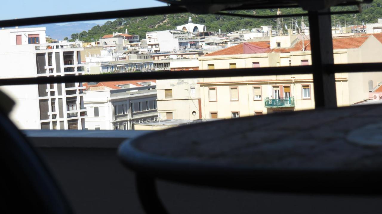 Luna Rossa Rooms Cagliari Zewnętrze zdjęcie