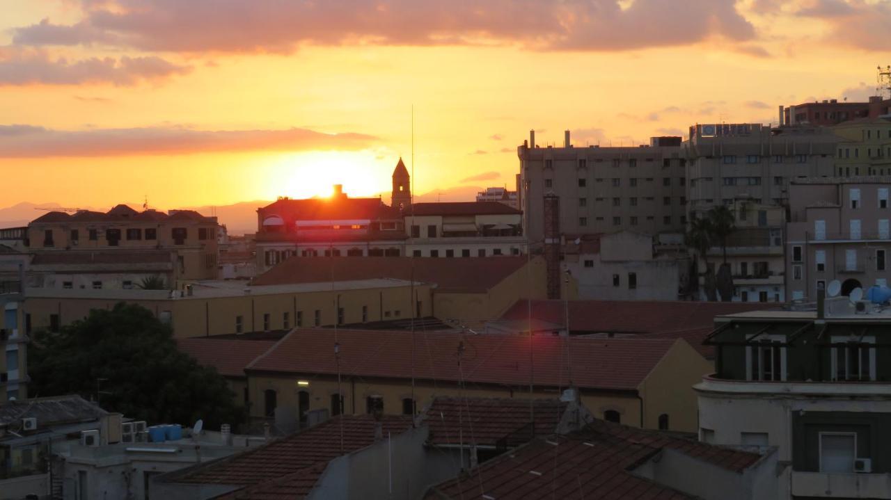 Luna Rossa Rooms Cagliari Zewnętrze zdjęcie